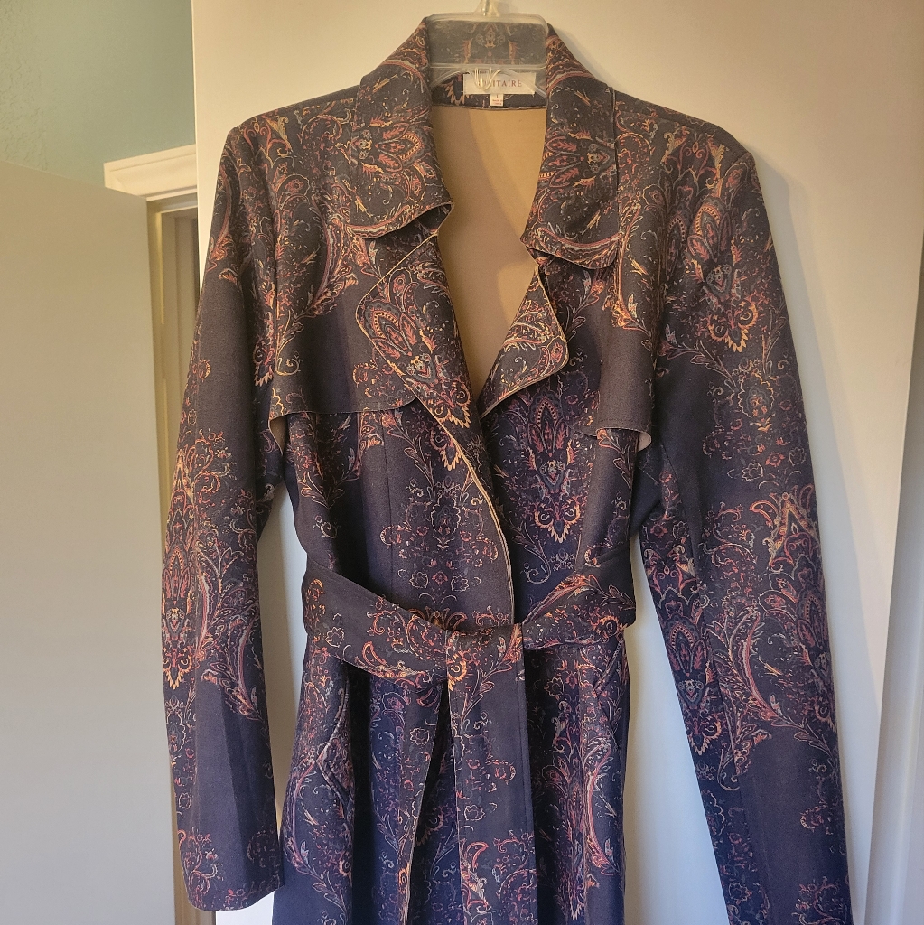 Coat Size Large Euc